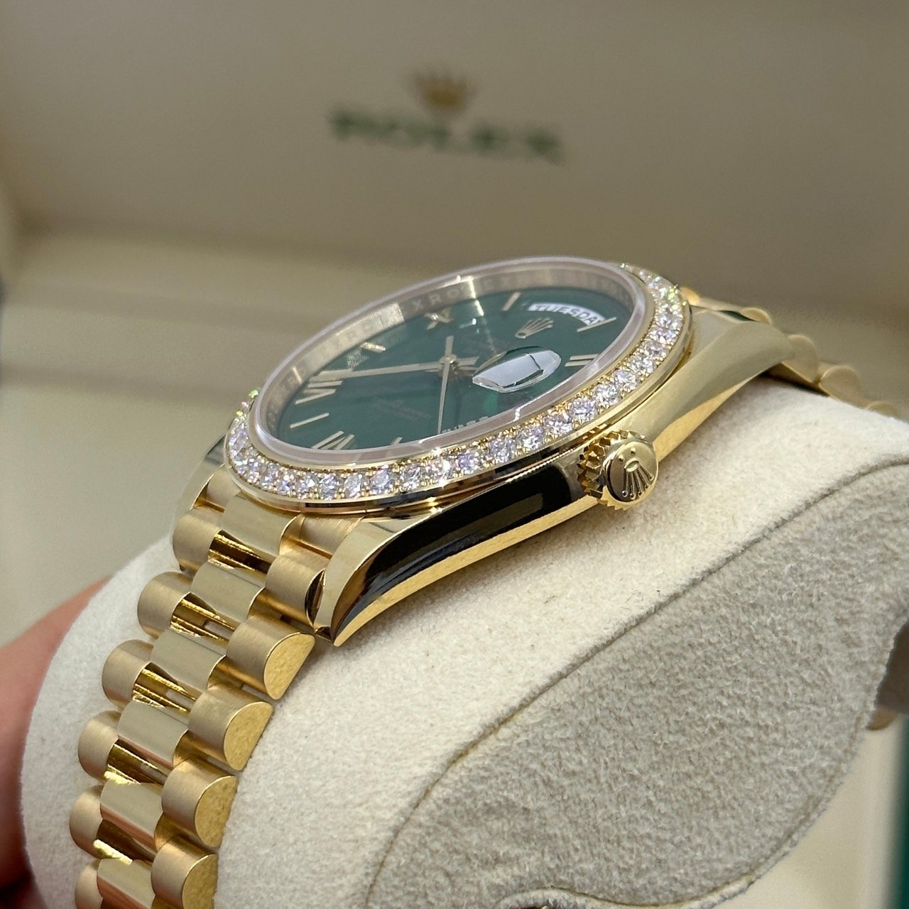 RLX Day-Date "President" 40mm Yellow Gold Green Roman Dial Diamond Bezel - 228348rbr - Image 4
