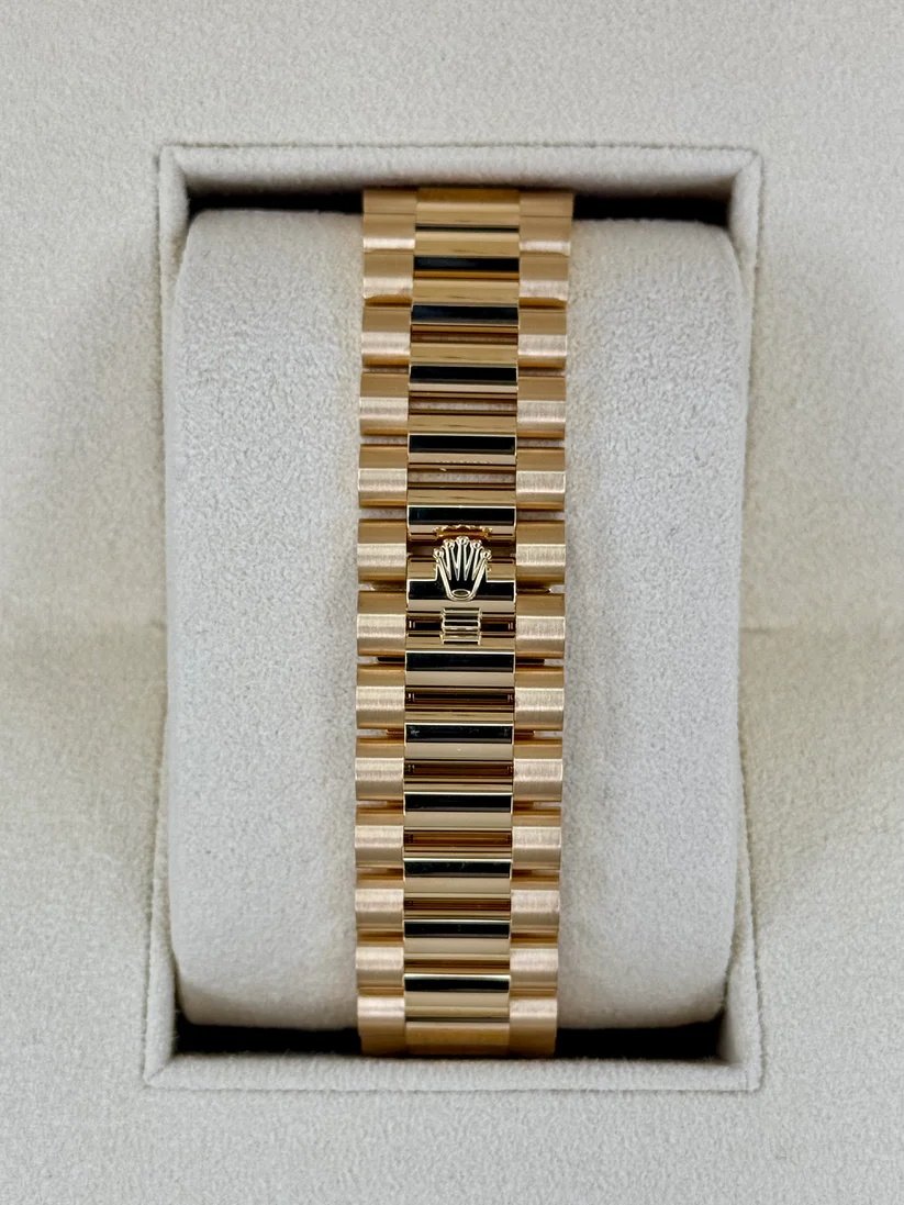 RLX Yellow Gold President Day Date 40mm Black Diamond Baguette Dial - 228238 - Image 6