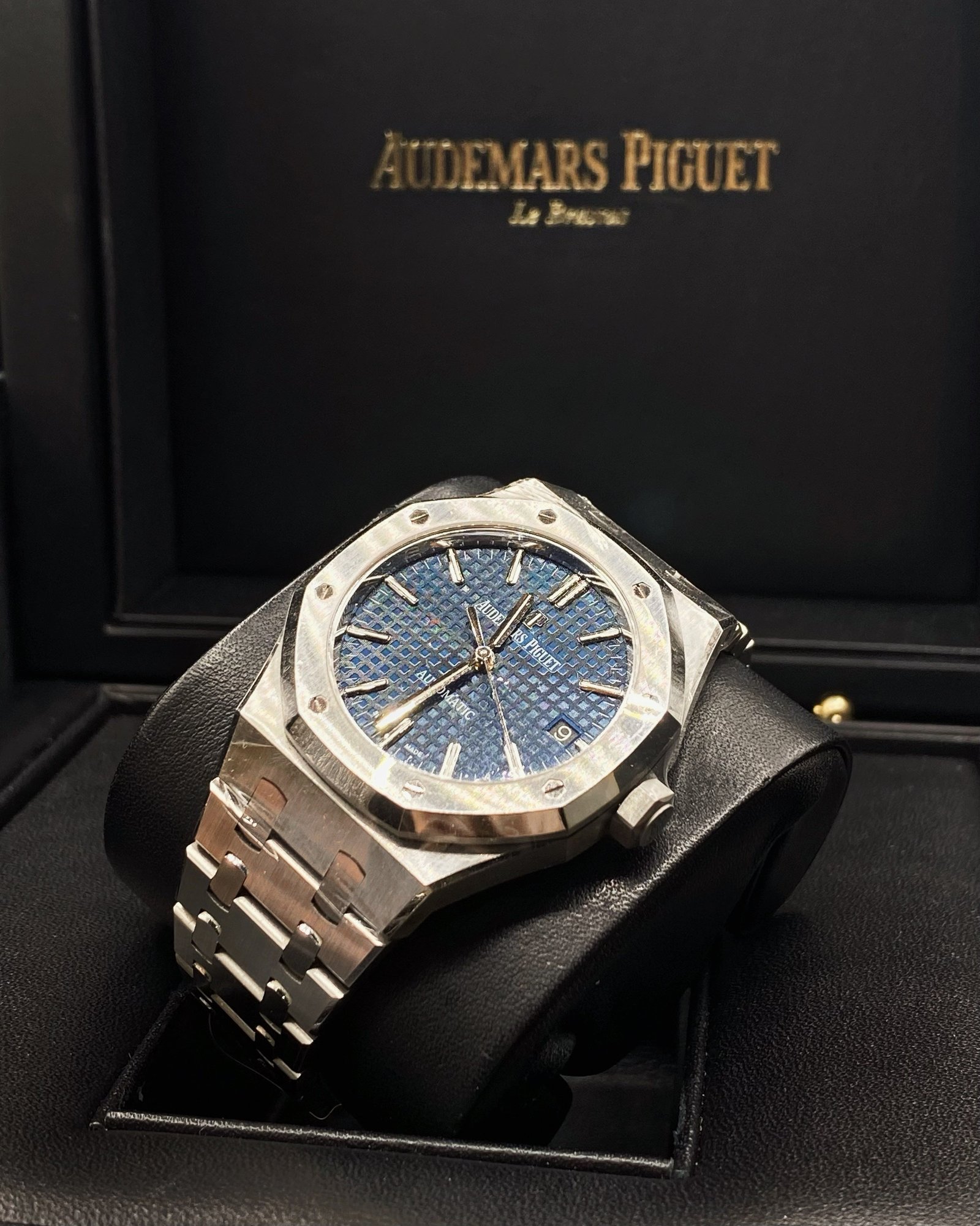 【Super Clone】Audemars Piguet Royal Oak Selfwinding Blue dial, 37mm, Stainless steel, 15450ST.OO.1256ST.03 - Image 4